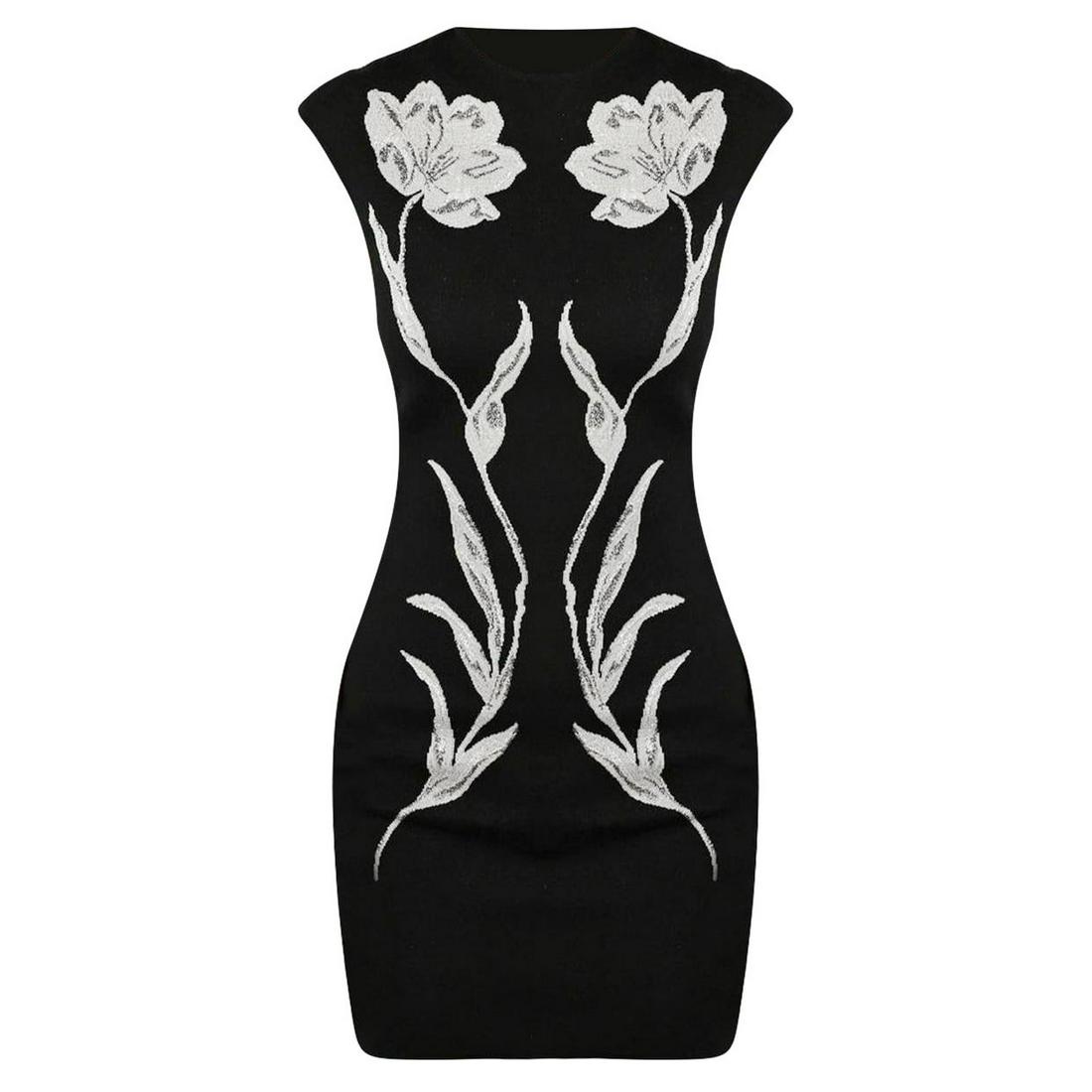 ALEXANDER McQueen BLACK EMBROIDERY WOOL DRESS 40 - 4: Alexander McQueen Black short embroidery dress Content:63% wool, 20% polyamide, 2% elastane, 15% fibro metallization IT Size 40 - 4 Excellent condition! PLEASE VISIT OUR STORE FOR MORE GREAT ITEMS Det