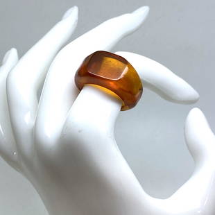 Magnificent Vintage Amber Ring: Title: Magnificent Vintage Amber RingMetal Purity: NoneGemstone: AmberWeight: 3.2 gSize: Inner diameter: 16.0 mm Size: 26.0 x 26.0 x 12.0 mm Size: 1.024 x 1.024 x 0.472 inches Inner diameter: 0.63