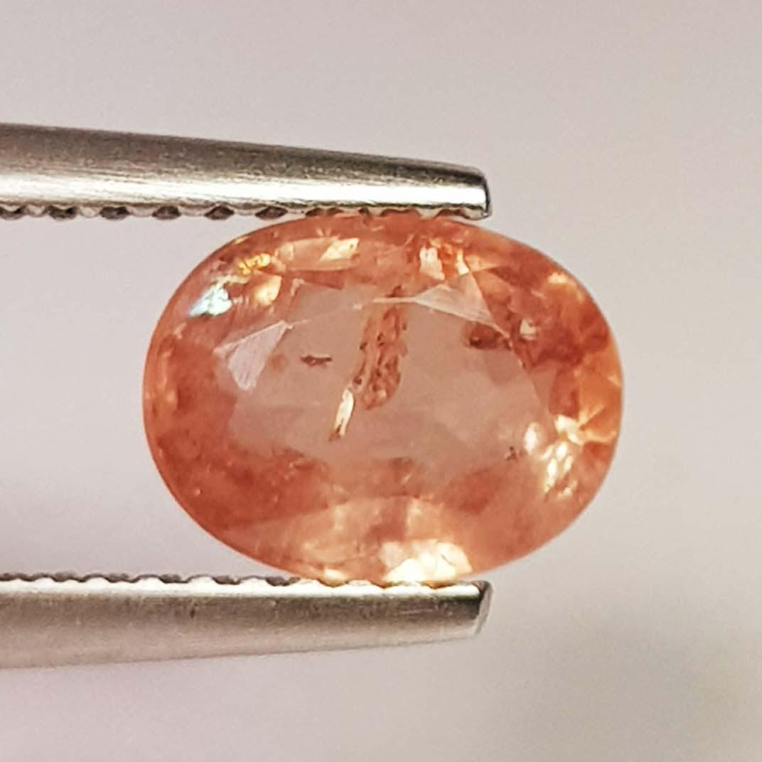 1.60 ct Natural Orange Sapphire: No Reserve! Title: 1.60 ct Natural Orange Sapphire Color/Clarity: Loosegemstone Gemstones: VS Carat Weights: 1.6 Size/Dimensions: 8.00 x 6.20 x 3.30 Additional Information: Oval - Burma Shipping: Do