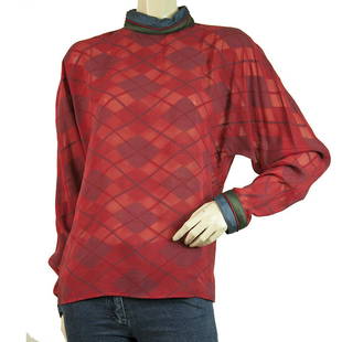 Gianni Versace Vintage Silk Blouse Argyle Pattern Red Blue Dolman Top Size 40: Gianni Versace Vintage Silk Blouse Argyle Pattern Red Blue Dolman Top Size 40 Amazing vintage silk shirt from Gianni Versace !! Rare and beautiful!!! This elegant top features argyle pattern in red