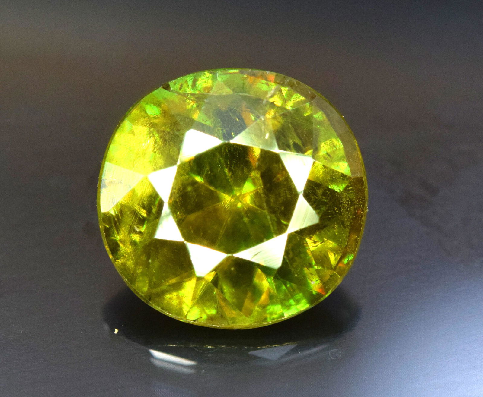 Sphene Full Fire Natural Loose Gemstone 2.85 Carats 996 (1 of 6)