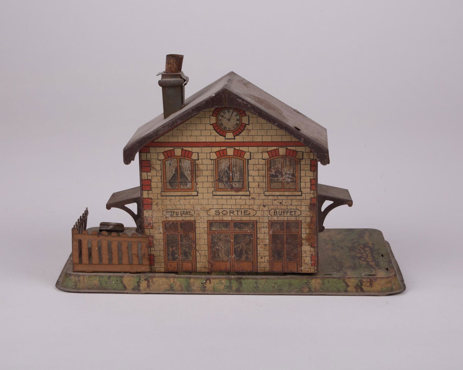 1930 Jouet de Paris Children's Tin Toy Set - Model Train Station (1 of 4)