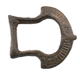 FINE ROMAN LEGIONARIES BELT BUCKLE, 3rd-4th CENTURY AD: Bronze. Just over 1 1/8" in length. Elegant form with a box frame and reeded crescent form the terminal. From the sword and dagger belt of the Roman legionary. Those belts were shoulder belts