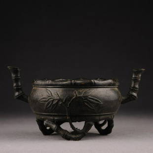 Bronze Double Ear Bamboo Bronze Incense Burner: Title: Bronze Double Ear Bamboo Bronze Incense BurnerOrigin: Asian private collectionDate/Period: 20thMaterials: bronzeSize: size；19 x13 x10 cm An exquisite bronze incense burner ornament