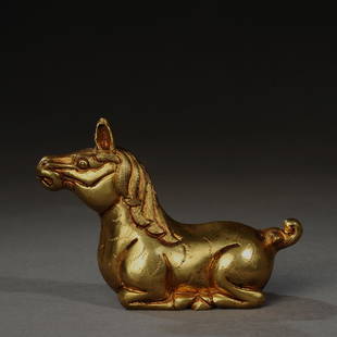 Tibetan gilt bronze horse sculpture: Title: Tibetan gilt bronze horse sculptureOrigin: Asian private collectionDate/Period: 20th CDescription: Size: about 8x3x6 cm. Tibetan gilt bronze horse sculpture. An important patron saint of