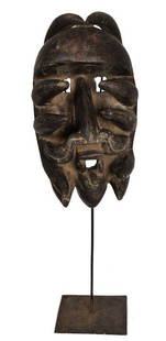 Mask – Wood – Bété – Ivory Coast: Title: Mask – Wood – Bété – Ivory CoastDescription: Stunning Bete mask from Ivory Coast. BETE carvers are renowned for one particular type of face mask which exaggerated