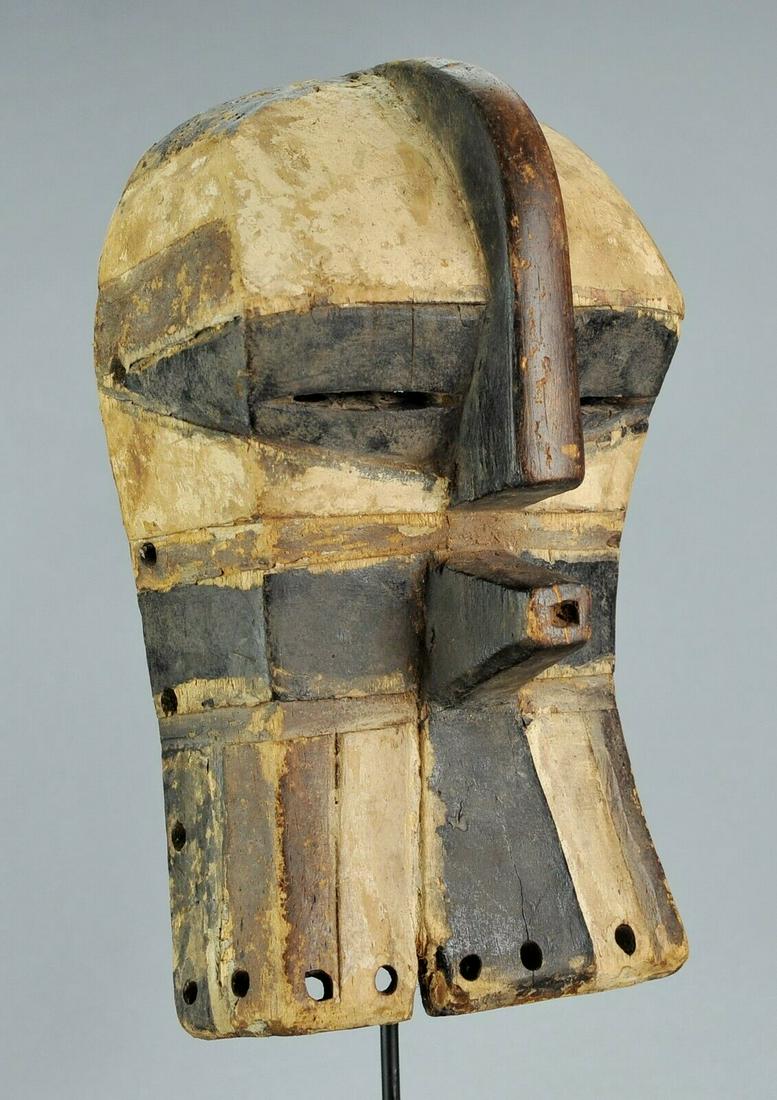 Beautiful LUBA Kifwebe Wood Mask Congo DRC Baluba African Tribal Art Songye 985: CONGO DRC CUTE LITTLE BALUBA KIFWEBE MASK With their streaks that characterize them, the Kifwebe masks of the Luba and Songye have many similarities, so it is quite difficult to differentiate them wit
