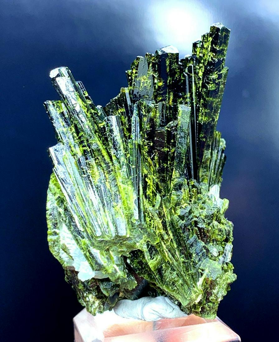 Natural Unique Shape Green Epidote Cluster Specimen, Green Epidote, Epidote Mineral, Epidote From (1 of 6)