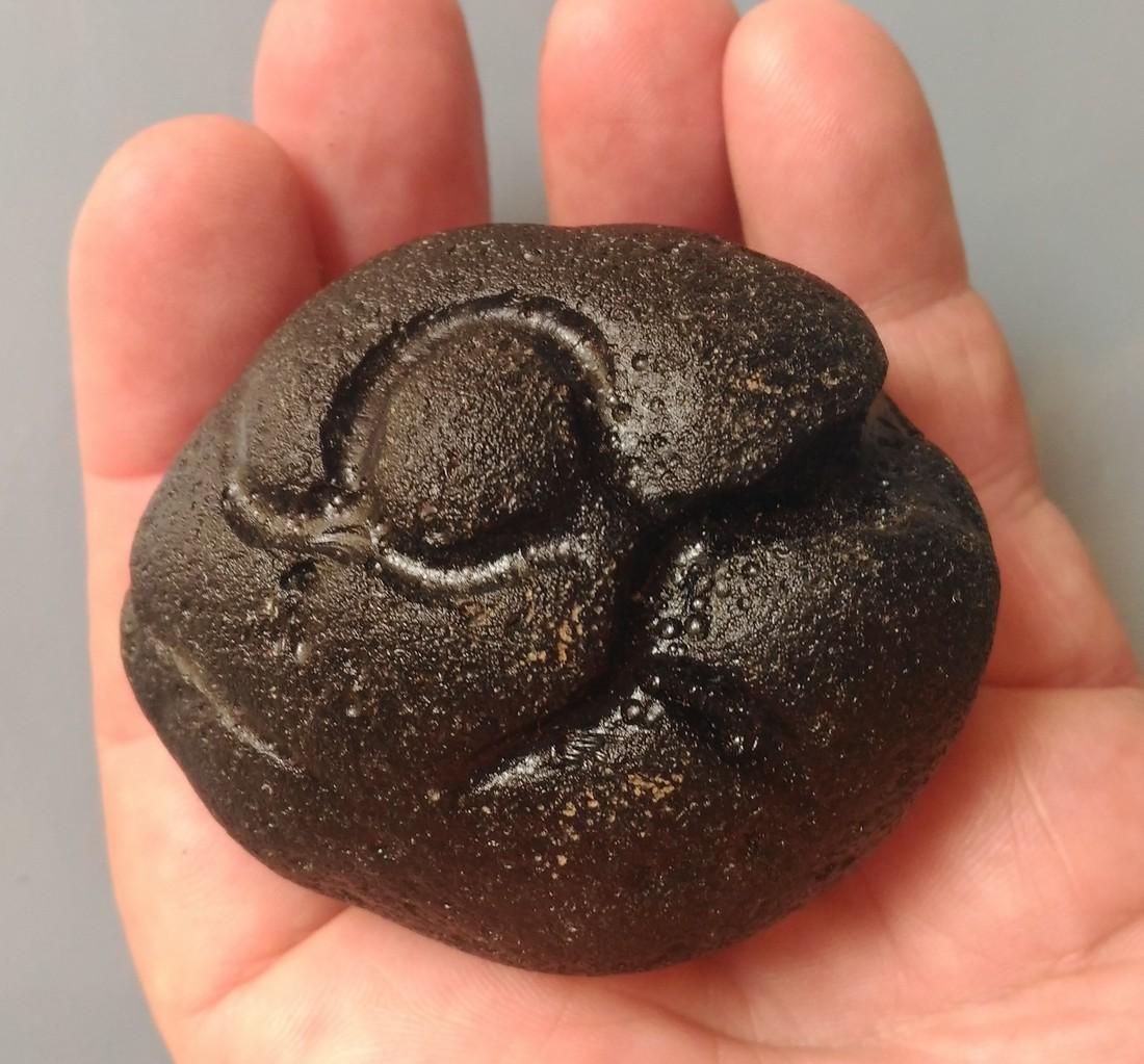 HUGE PHILIPPINITE TEKTITE - 123 GRAM! (1 of 7)