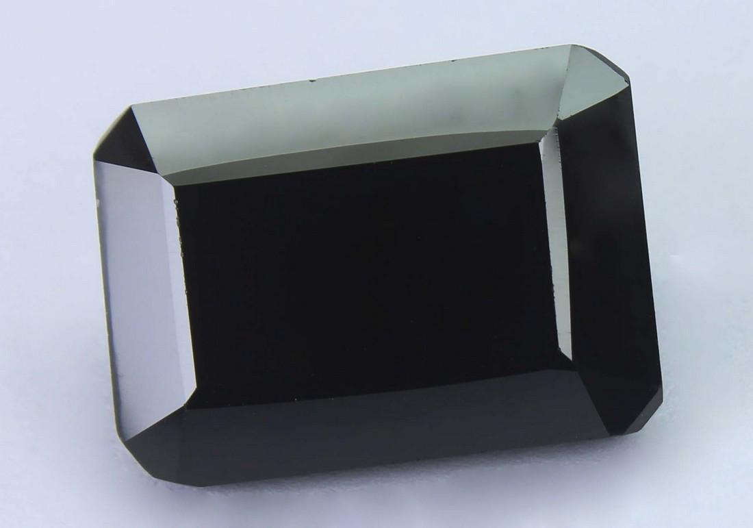 17.80 cts Natural Black Spinel (1 of 3)