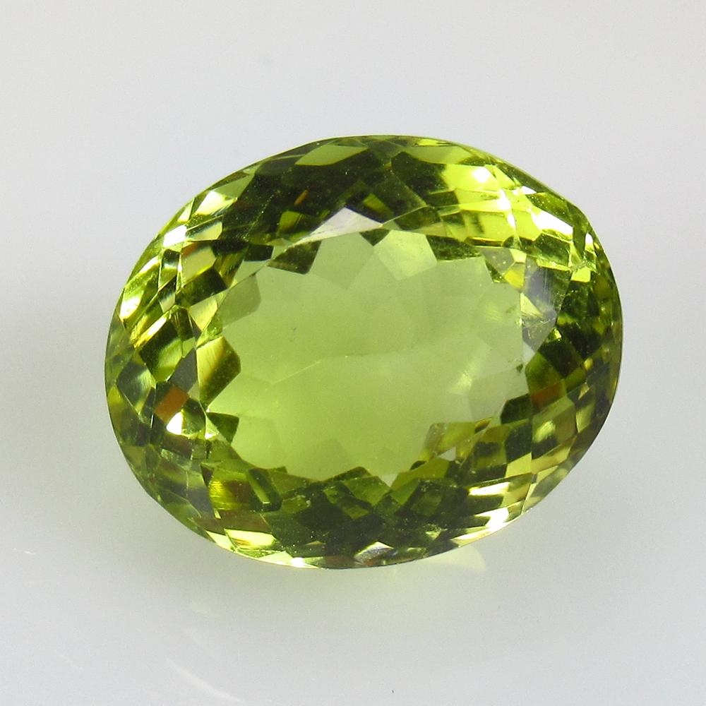 11.44 Ctw Natural Lemon Quartz Oval Cut: No Reserve! Title: 11.44 Ctw Natural Lemon Quartz Oval Cut Stone Clarity: VVS Gemstones: Natural Lemon Quartz Carat Weights: 11.44 Size/Dimensions: 15.20 x 12.50 x 10.00 mm Additional Information: Goo