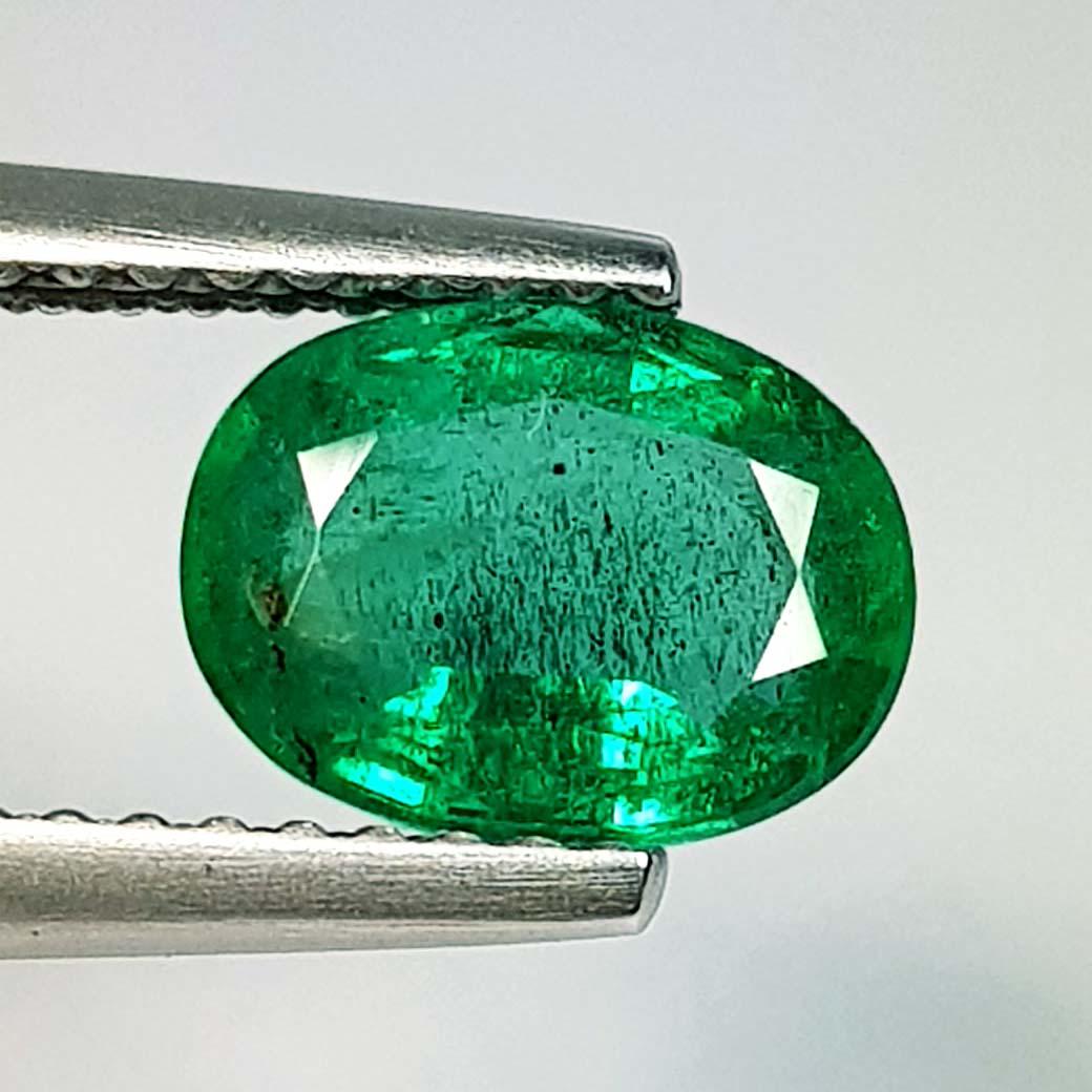 Natural Emerald Oval Cut 1.30 ct (1 of 4)
