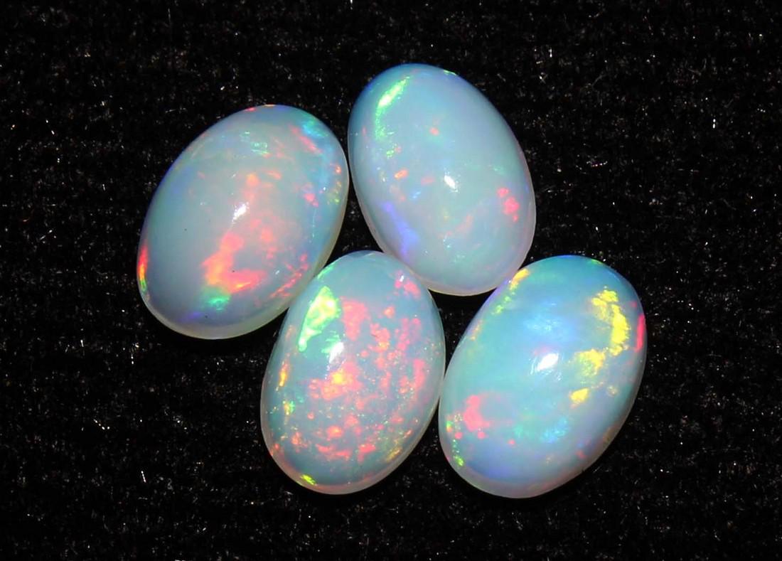 1.06 Cts Natural Opal Lot (1 of 2)