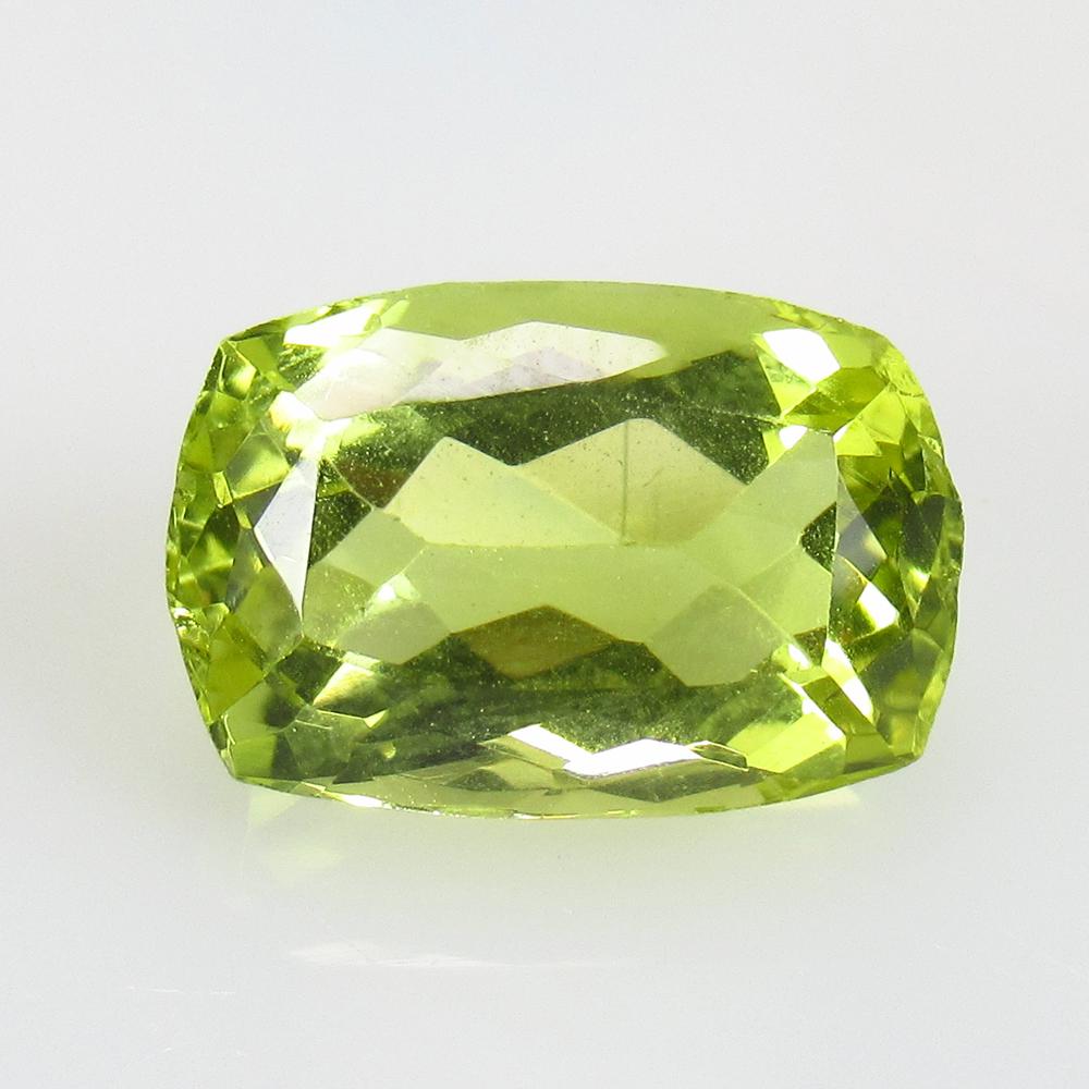 6.85 Ctw Natural Lemon Quartz Cushion Cut: No Reserve! Title: 6.85 Ctw Natural Lemon Quartz Cushion Cut Stone Clarity: VVS Gemstones: Natural Lemon Quartz Carat Weights: 6.85 Size/Dimensions: 14.50 x 9.80 x 7.30 mm Additional Information: Good
