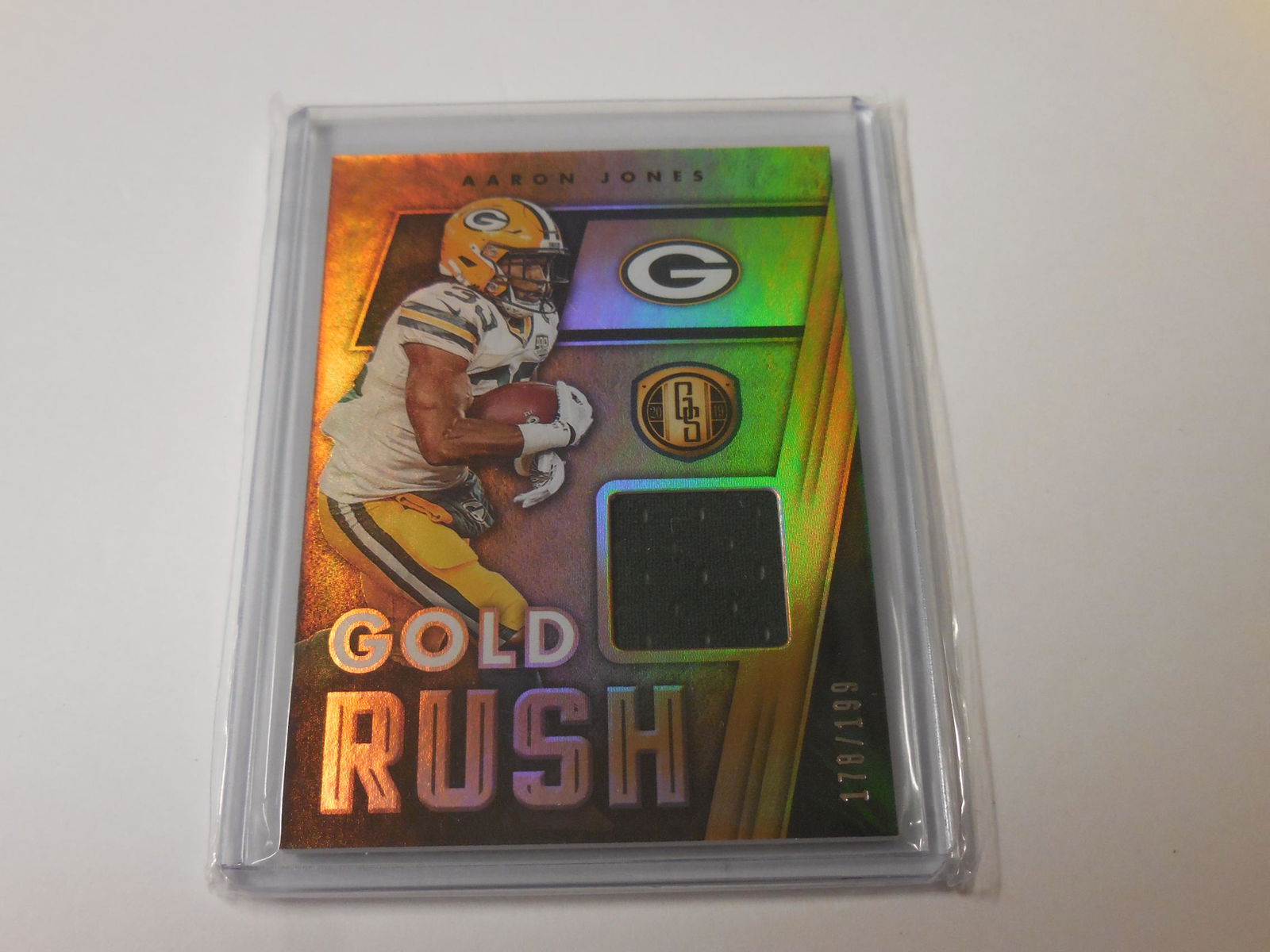 19 PANINI GS AARON JONES JERSEY CARD (1 of 2)