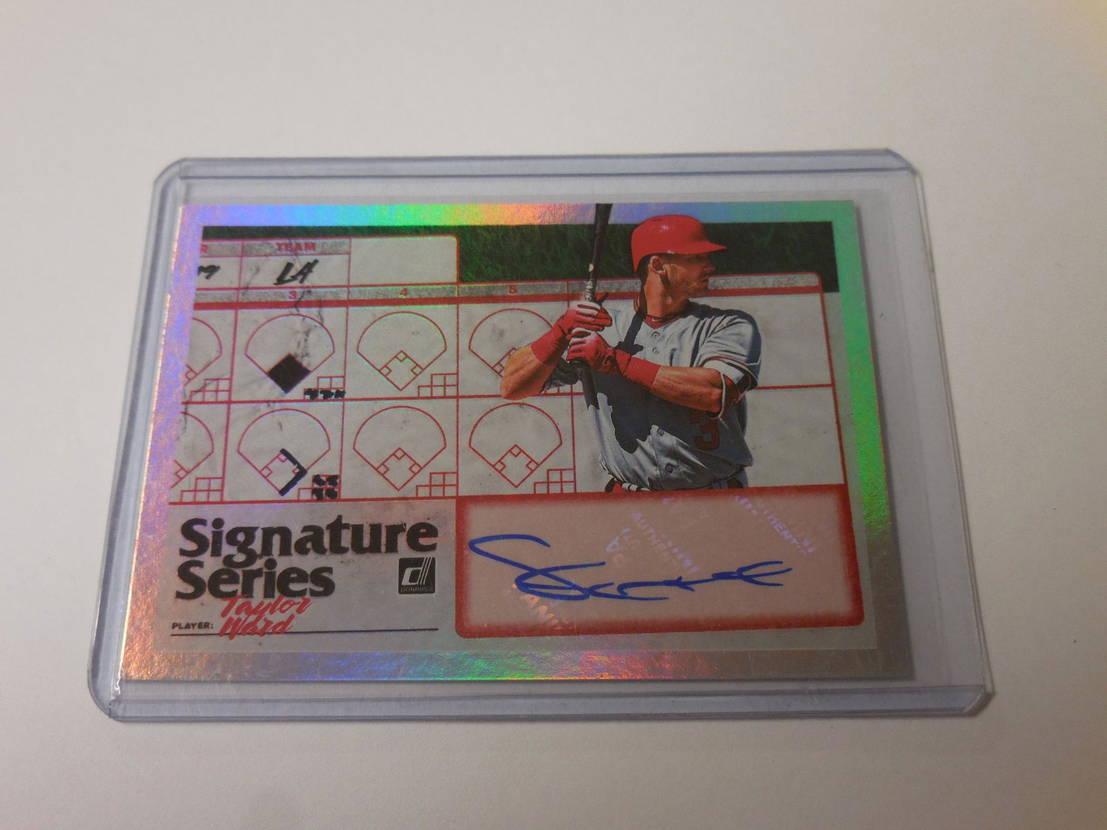 19 DONRUSS TAYLOR WARD AUTOGRAPH (1 of 2)