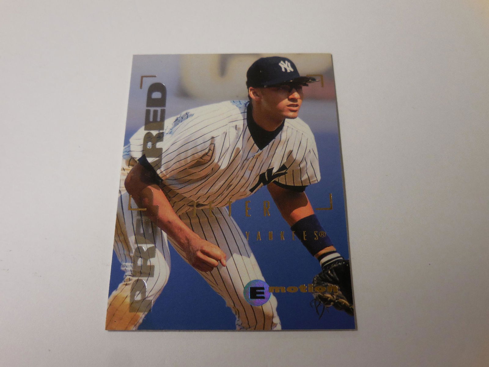 95 FLEER EMOTION DEREK JETER RC (1 of 2)
