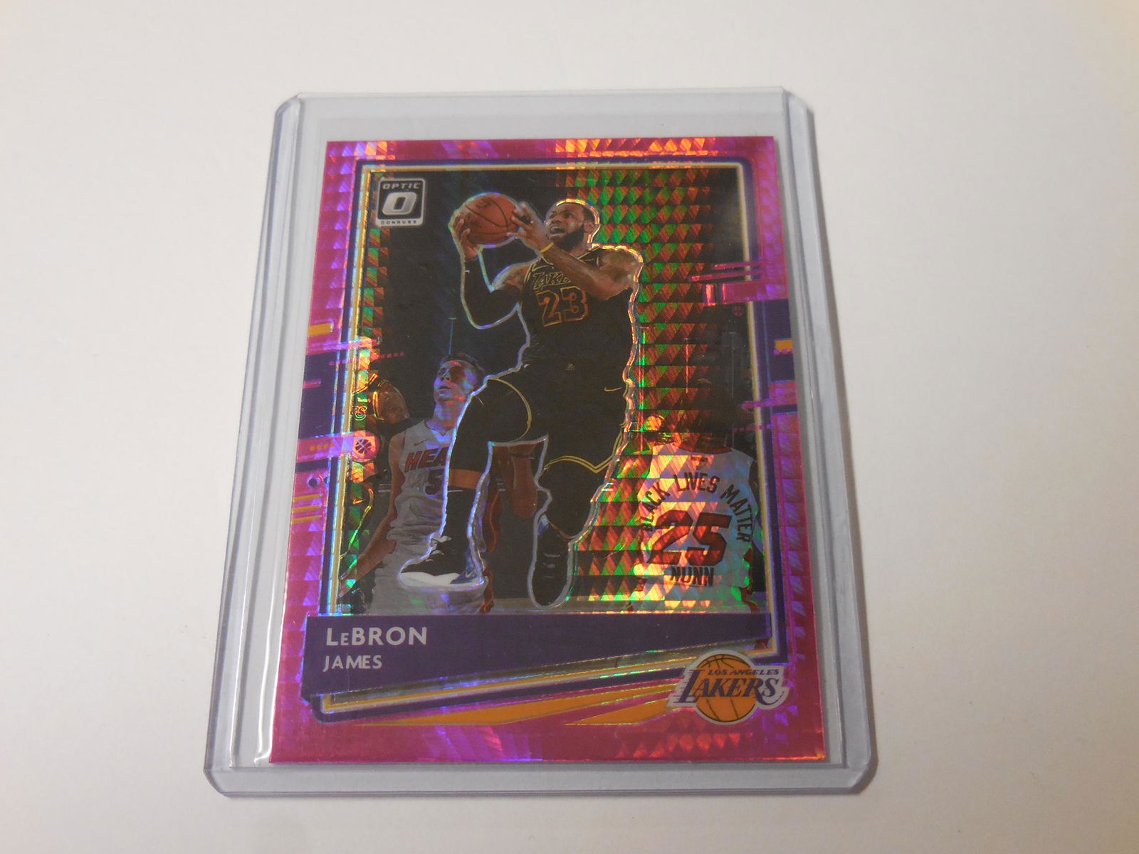 20-21 OPTIC LEBRON JAMES HYPER PINK (1 of 2)