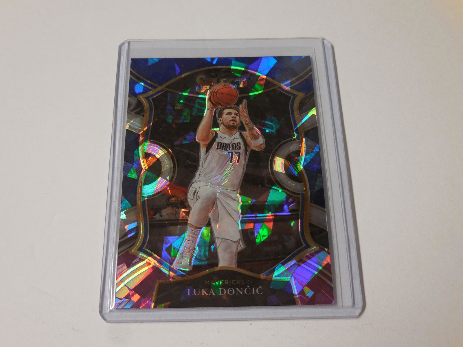 20-21 SELECT LUKA DONCIC BWP PRIZM (1 of 2)