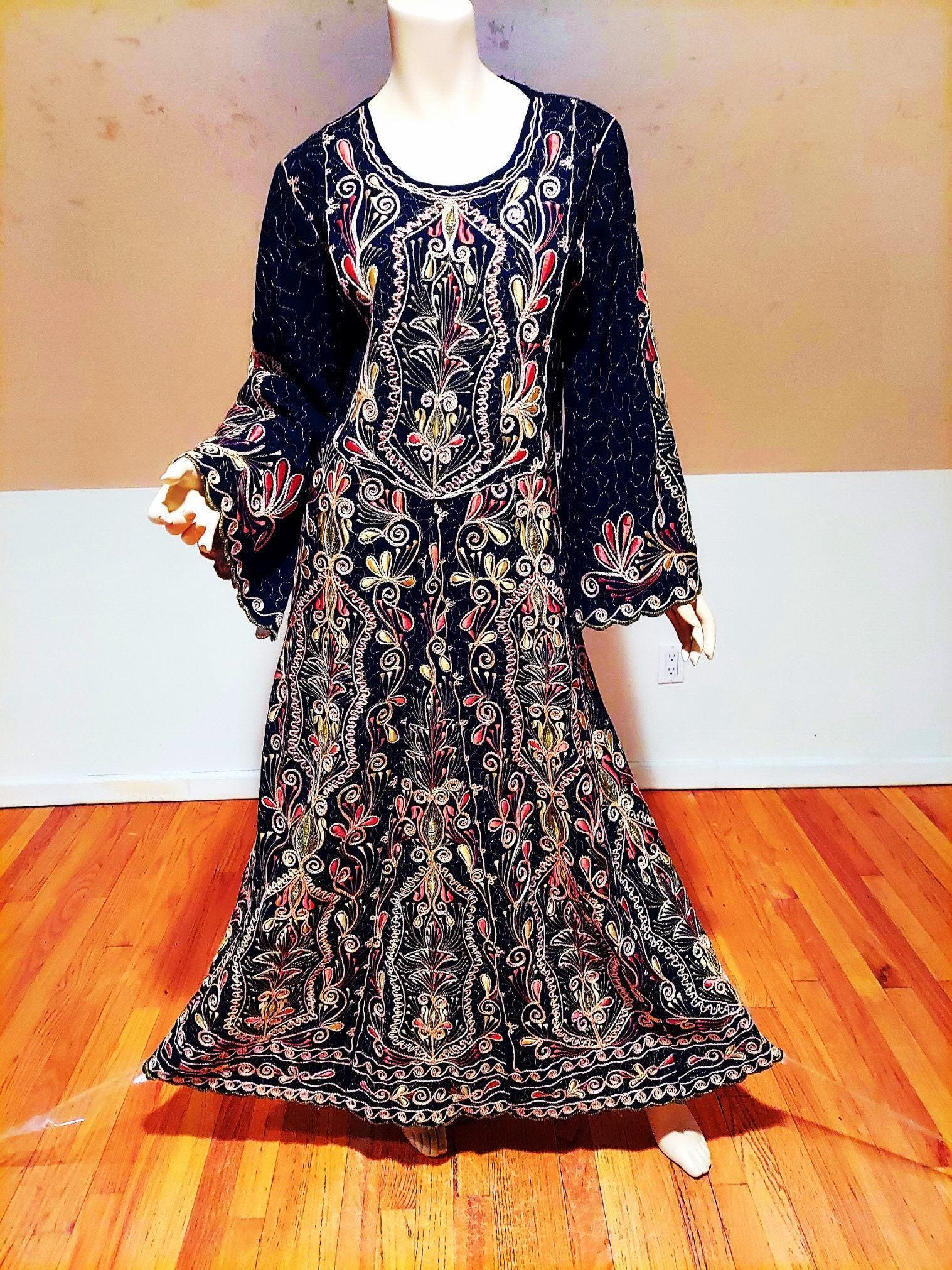 Vtg Hand Embroidered Gold Exquisite Yemenite Kaftan Dress (1 of 9)