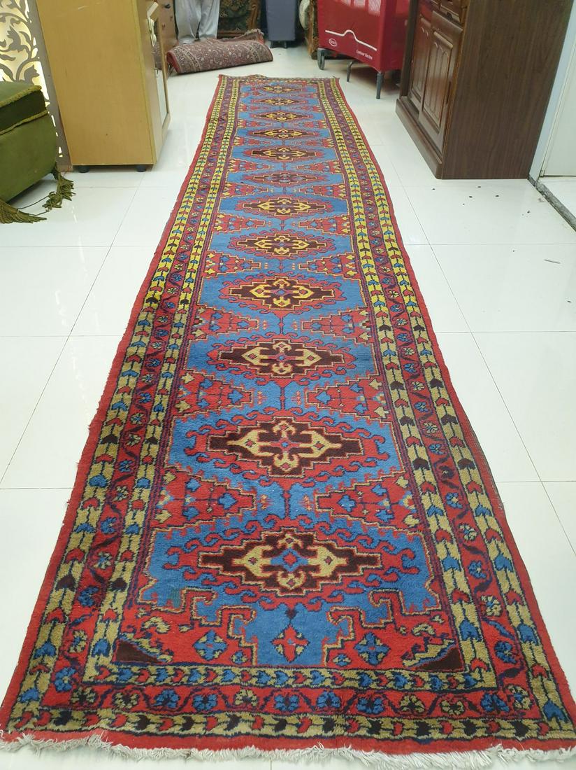 Antique Persian Wis Wiz Carpet Runner: Title: Antique Persian Wis Wiz Carpet Runner Description: Antique Persian Wiss Carpet runner , very nice and old , Ready to go , fuly washed and cleanedwe are offering Clearing sale up to 90% off on t