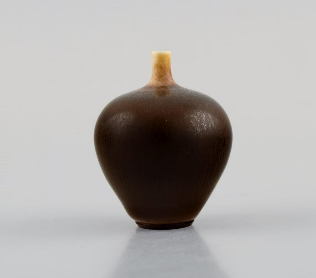 Berndt Friberg (1899-1981) for Gustavsberg Studiohand. Miniature vase in glazed ceramics. Beautiful: Title: Berndt Friberg (1899-1981) for Gustavsberg Studiohand. Miniature vase in glazed ceramics. Beautiful glaze in brown shades. 1960s / 70s. Brand: Gustavsberg Provenance: Berndt Friberg (1899-1981)