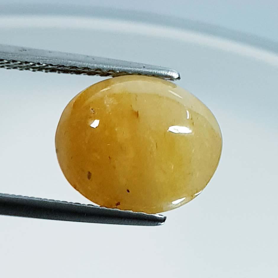 Natural Yellow Jade Oval Cabochon 3.58 ct (1 of 5)