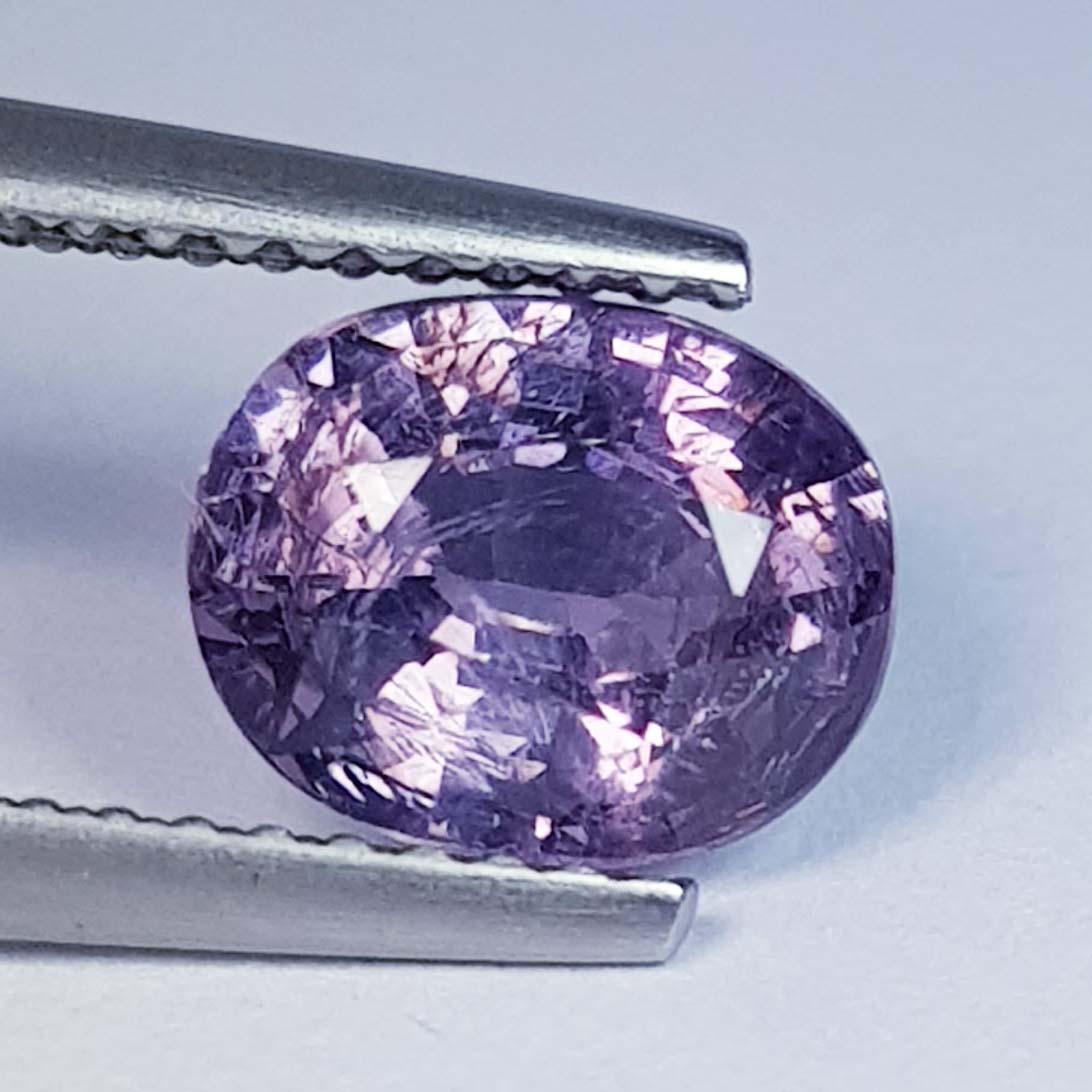 Natural Spinel Oval Cut 1.69 ct (1 of 4)