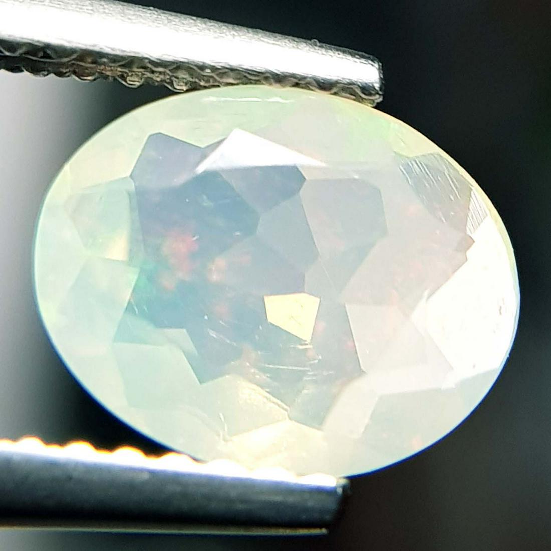 Natural Fire Opal Oval Cut 1.06 ct (1 of 4)