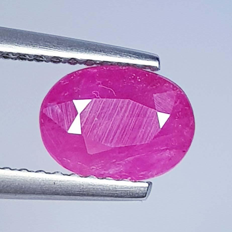 1.50 Ct  Natural Ruby Oval Cut (1 of 4)
