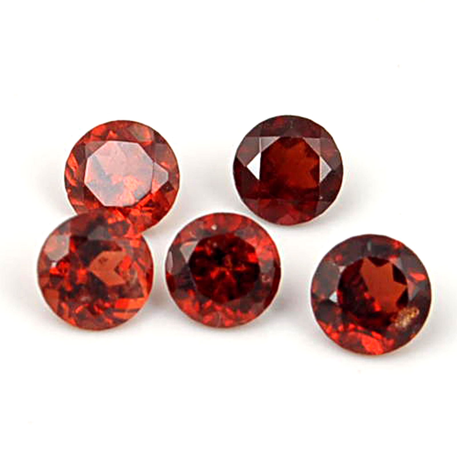 1.86 Carat Red Color Natural Round Garnet Loose Gemstone 5 Pieces: No Reserve! Title: 1.86 Carat Red Color Natural Round Garnet Loose Gemstone 5 Pieces Brand: Gems Trading Center Gemstones: Garnet Carat Weights: 1.86 Size/Dimensions: 4x4x2.5 Shipping: Domestic: Flat-