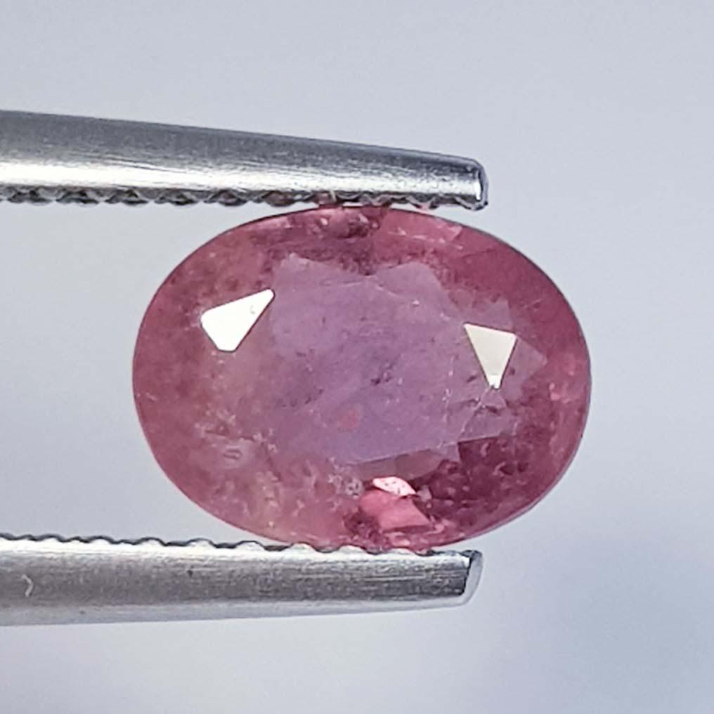 1.60 ct Natural Pink Sapphire: No Reserve! Title: 1.60 ct Natural Pink Sapphire Color/Clarity: Loosegemstone Gemstones: VS Carat Weights: 1.6 Size/Dimensions: 8.00 x 6.00 x 3.30 Additional Information: Oval - Burma Shipping: Dome