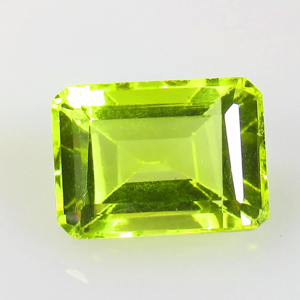 7.21 Ctw Natural Lemon Quartz Octagon Cut: No Reserve! Title: 7.21 Ctw Natural Lemon Quartz Octagon Cut Stone Clarity: VVS Gemstones: Lemon Quartz Carat Weights: 7.21 Size/Dimensions: 13.30 x 9.70 x 7.70 mm Additional Information: Good Luster 