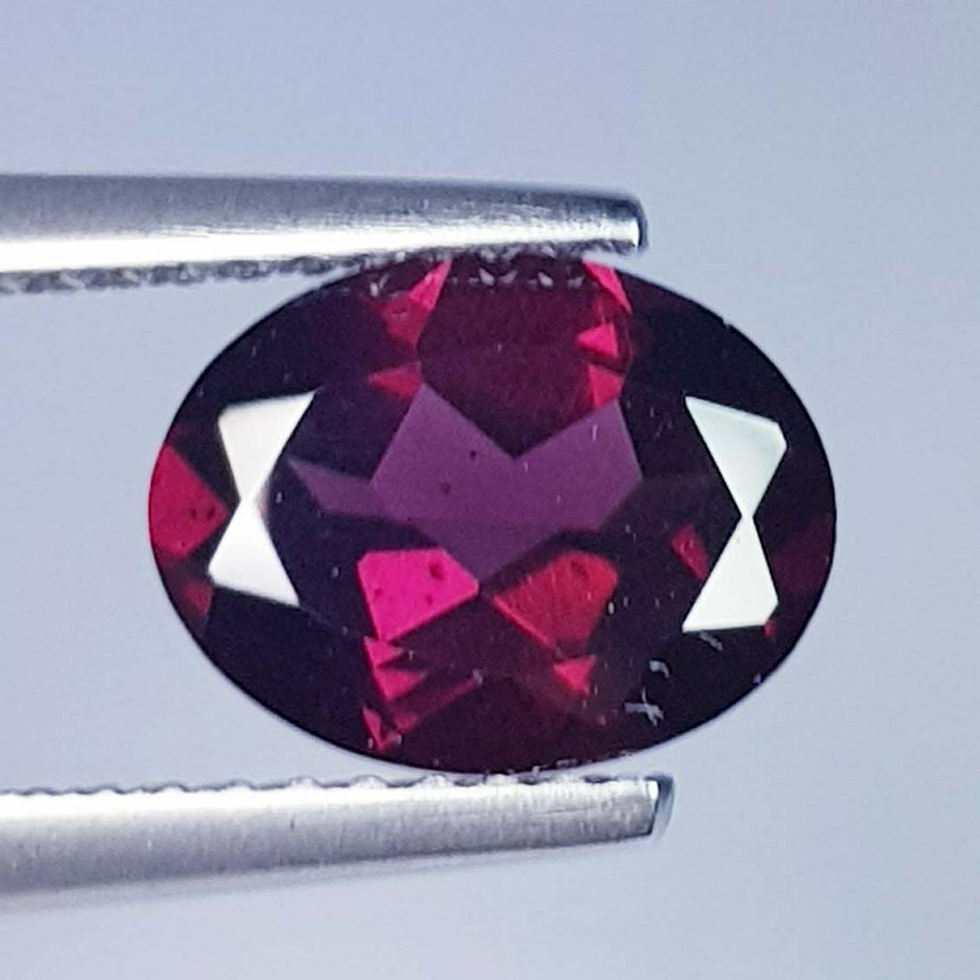 Natural Rhodolite Garnet Oval Cut 2.00 ct (1 of 4)