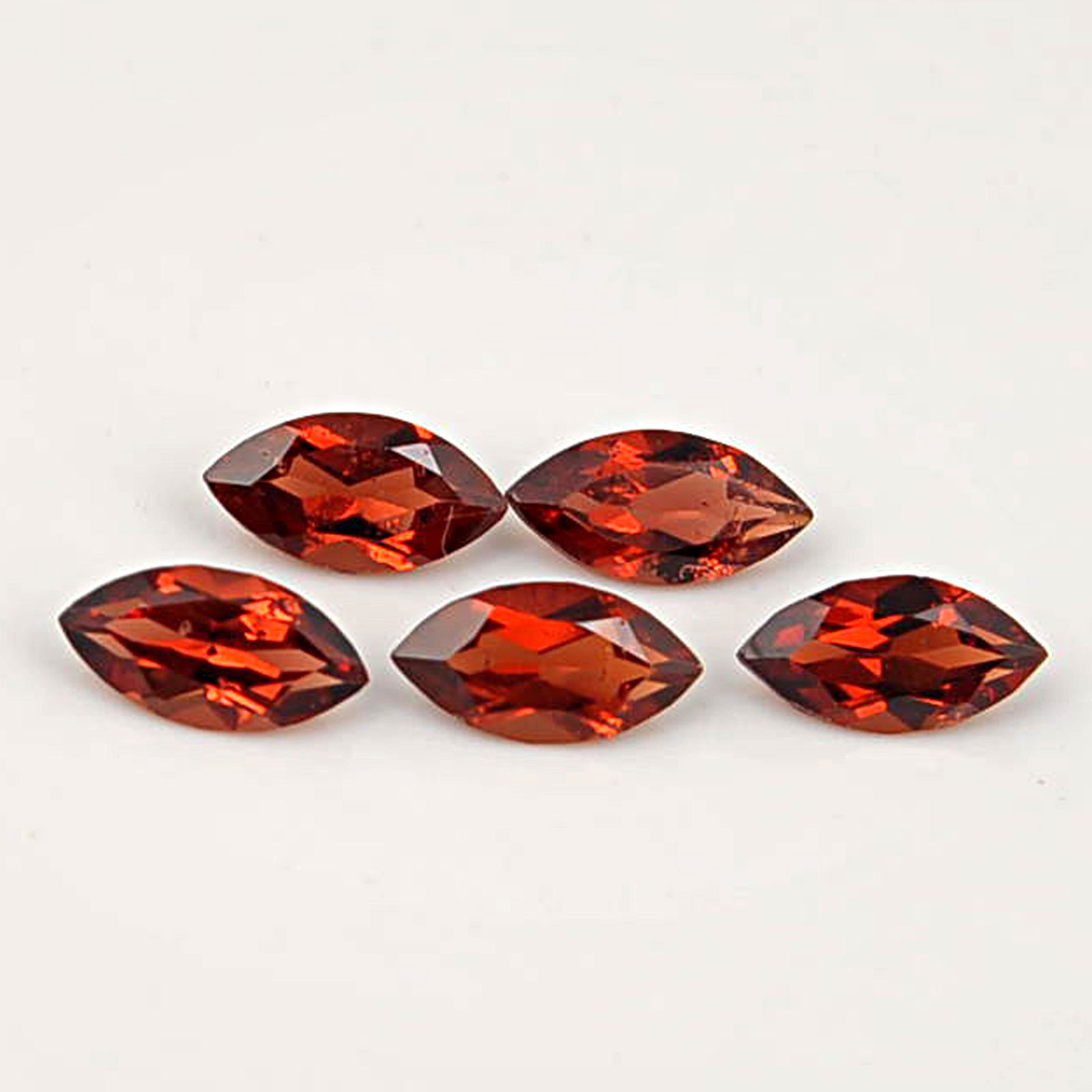 1.58 Carat Red Color Marquise Natural Garnet Loose Gemstone 5 Pieces: No Reserve! Title: 1.58 Carat Red Color Marquise Natural Garnet Loose Gemstone 5 Pieces Additional Information: Specification of Gemstone Stone : Garnet Shape : Marquise Size : 2H x 6L x 3W mm Color :