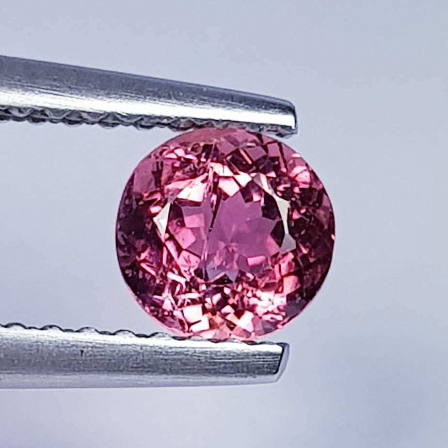 0.62 ct Natural Tourmaline Round Cut (1 of 4)