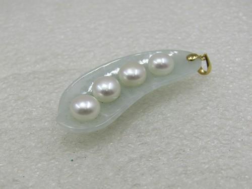 14kt Jade & Pearl Pea Pod Pendant, Signed Hong Kong, 2-1/8" (1 of 7)
