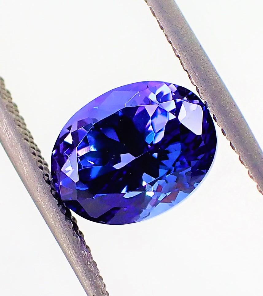 Tanzanite AAA Certified - 2.49 ct (1 of 11)