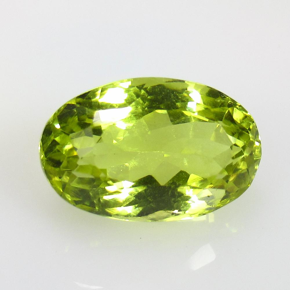 11.44 Ctw Natural Lemon Quartz Oval Cut: No Reserve! Title: 11.44 Ctw Natural Lemon Quartz Oval Cut Stone Clarity: VVS Gemstones: Natural Lemon Quartz Carat Weights: 11.44 Size/Dimensions: 17.20 x 11.10 x 9.80 mm Additional Information: Good
