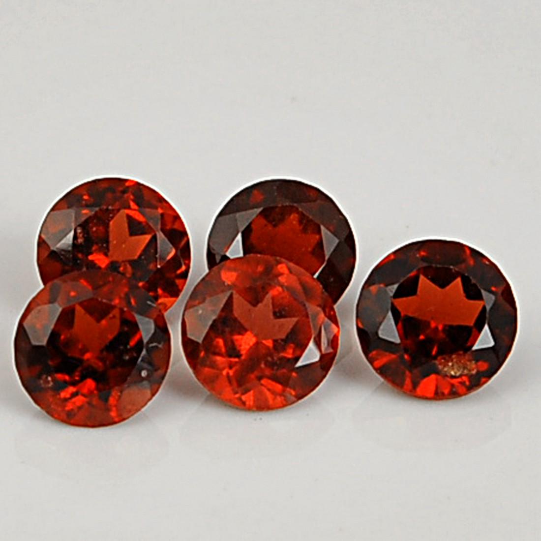 1.86 Carat Red Color Round Natural Garnet Loose Gemstone 5 Pieces: No Reserve! Title: 1.86 Carat Red Color Round Natural Garnet Loose Gemstone 5 Pieces Additional Information: Specification of Gemstone Stone : Garnet Shape : Round Size : 2.5H x 4L x 4W mm Color : Red