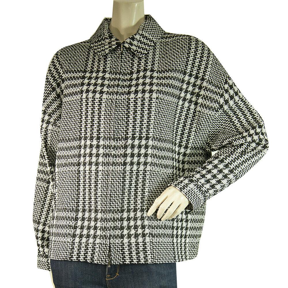 Escada Black & White Prince de Galle Check Zipper Cotton Jacket size 44: Escada Black & White Prince de Galle Check Zipper Cotton Jacket size 44 The most stylish jacket that will keep you warm in a chilly day is this black & white, prince de galle pattern, Escada beauty. I