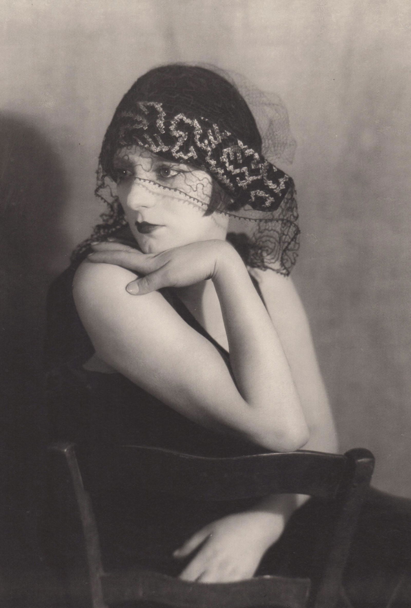 MAN RAY - Kiki de Montparnasse, 1922 (1 of 1)