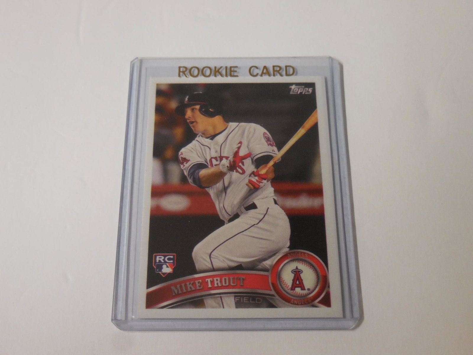 2011 TOPPS UPDATE MIKE TROUT REPRINT (1 of 2)