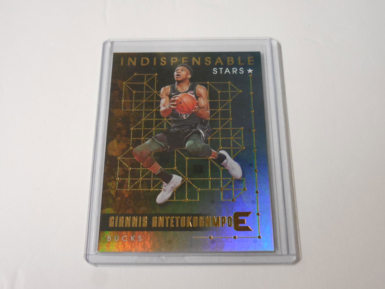 17-18 ESSENTIALS GIANNIS ANTETOKOUNMPO (1 of 2)