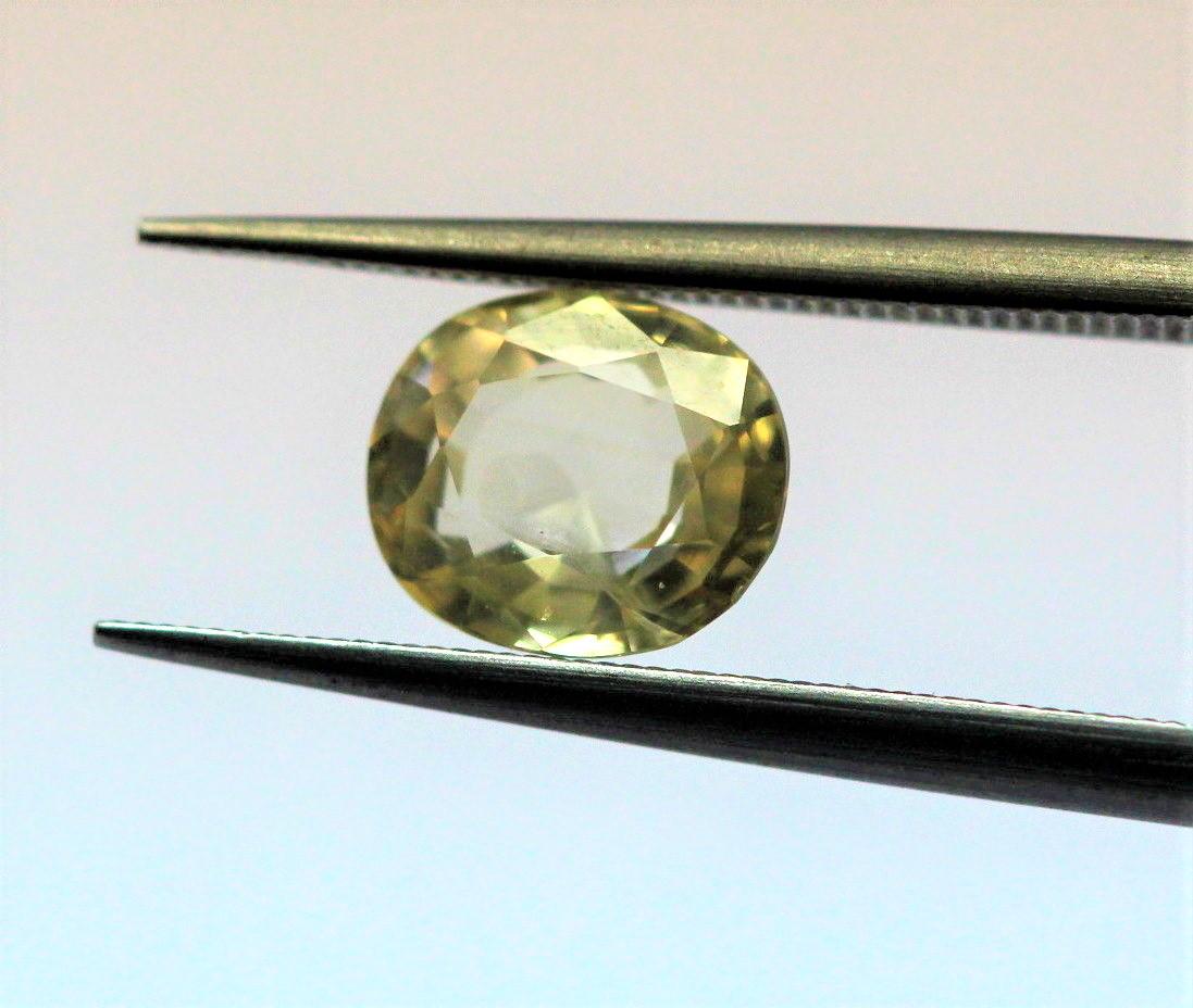0,97 Ct Natural Yellow Sapphire IGI Report unheated 0,97 ct (1 of 3)