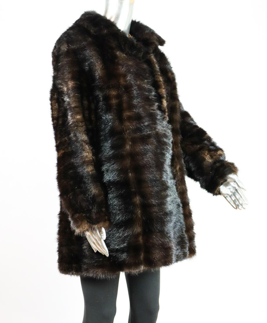 BRONW MINK FUR COAT EU: L; US: 16: Title: BRONW MINK FUR COAT EU: L; US: 16 Description: Aproximate size- EU: L; US: 16 : Important details: Length: 80cm/31.5in -Shoulders width:50cm/19.69in -Sleeve Length:60cm/23.62in -Bust size ( pit