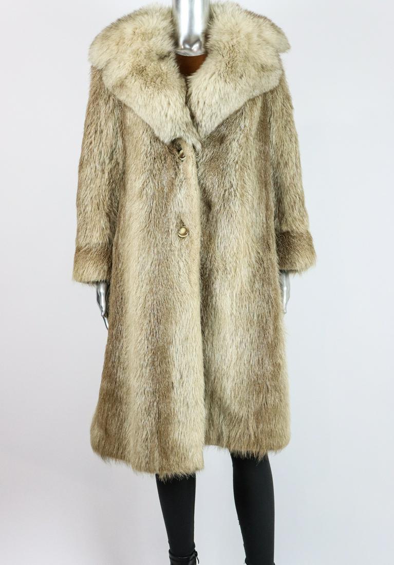 BLONDE NUTRIA FUR COAT & BLUE FOX FUR COLLAR EU: M; US: 10 (1 of 8)
