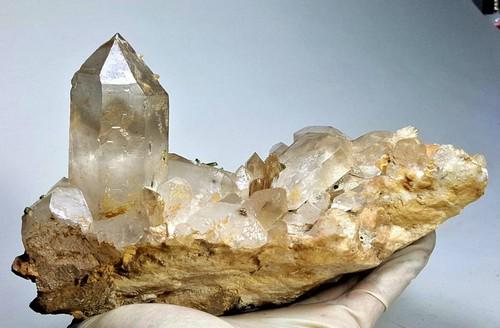 Quartz Cluster With Green Tourmaline - 1846 Grams: Title: Quartz Cluster With Green Tourmaline - 1846 Grams Gemstones: Mineral Carat Weights: 1846 GRAMS Size/Dimensions: 190X131X132 mm Reserve: $120.00 Shipping: Domestic: Flat-rate of $95.00 to anywhe
