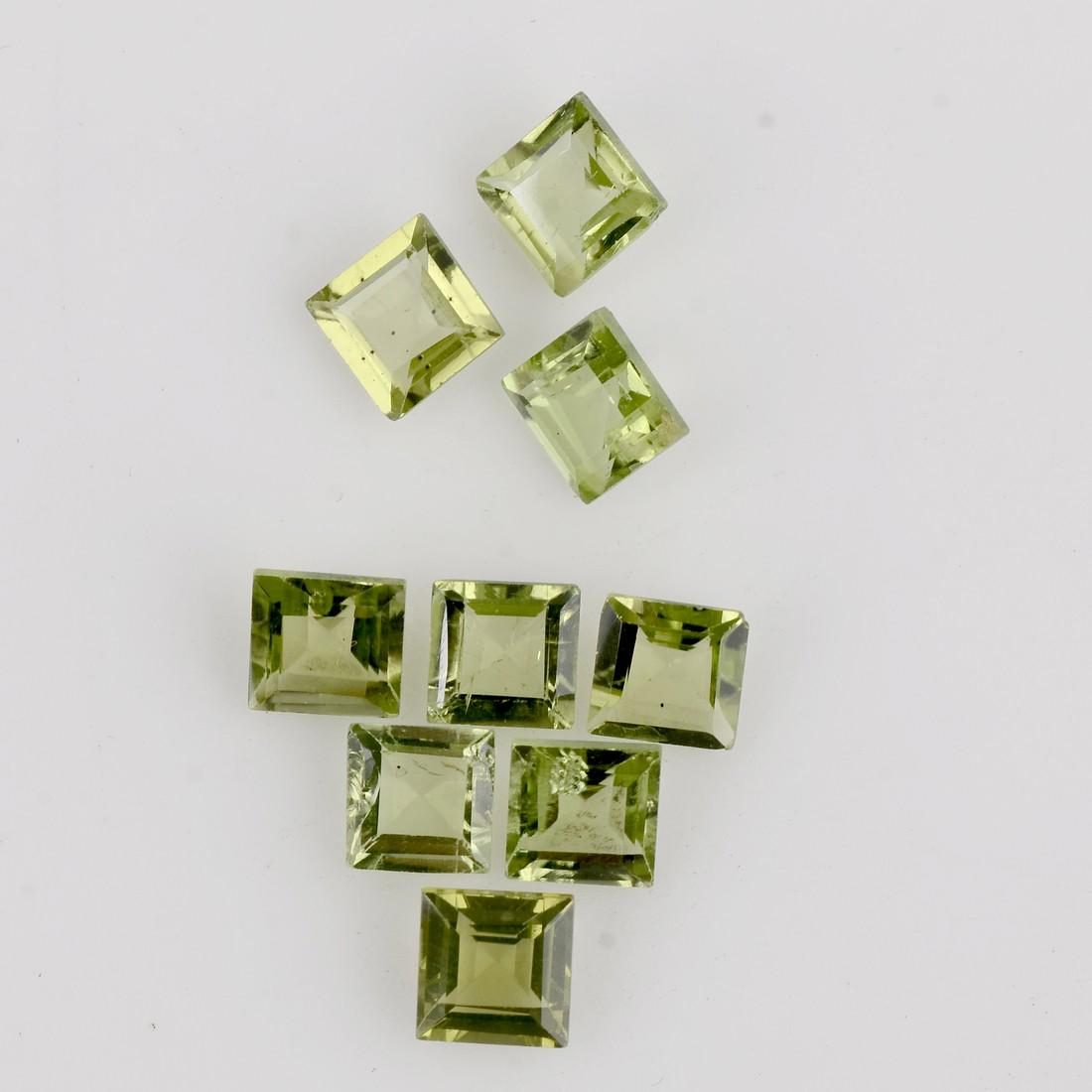 Square Shape Green Color 1.04 Carat Natural Peridot Loose Gemstone 9 Pieces (1 of 9)