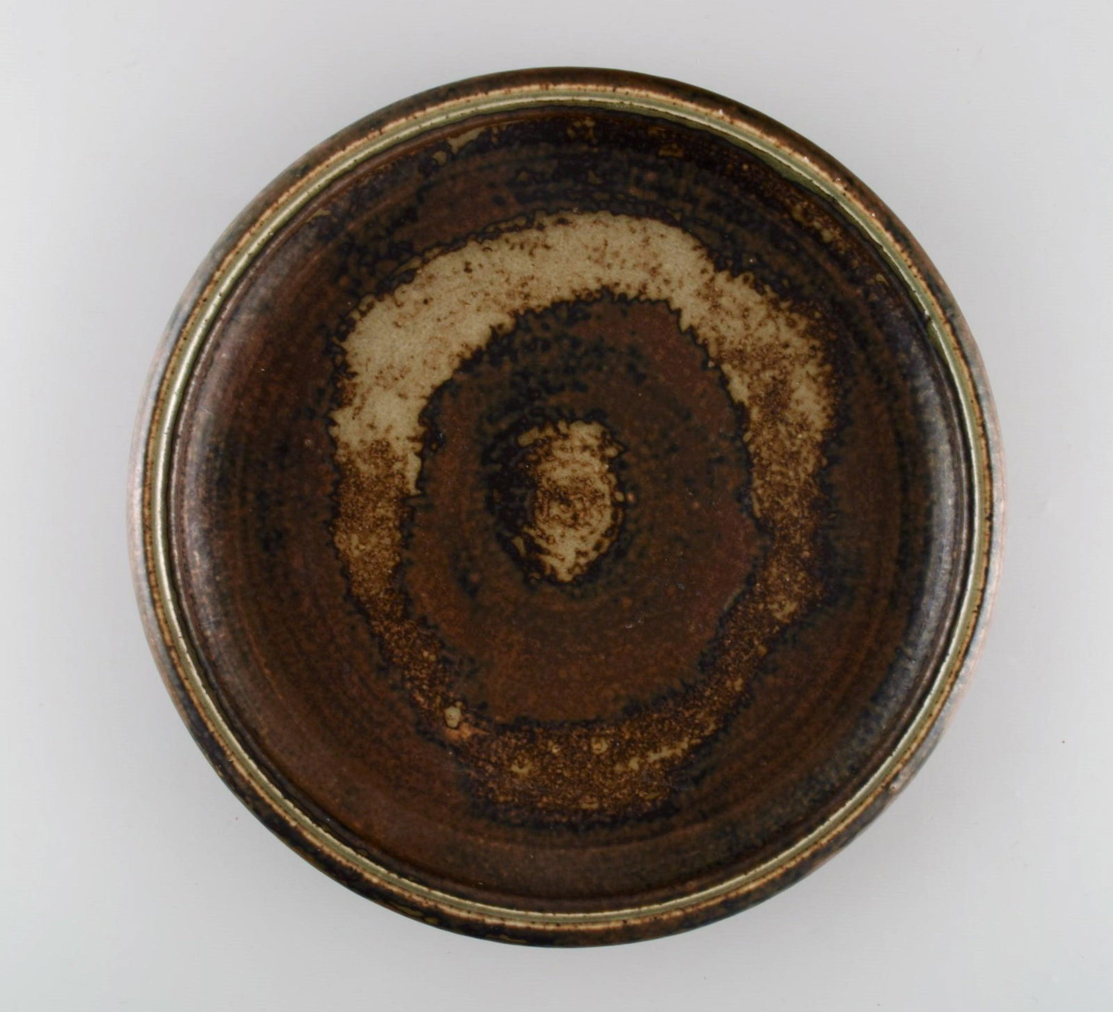 Carl Halier for Royal Copenhagen. Large round dish / bowl in glazed ceramics. Beautiful sung glaze. (1 of 6)